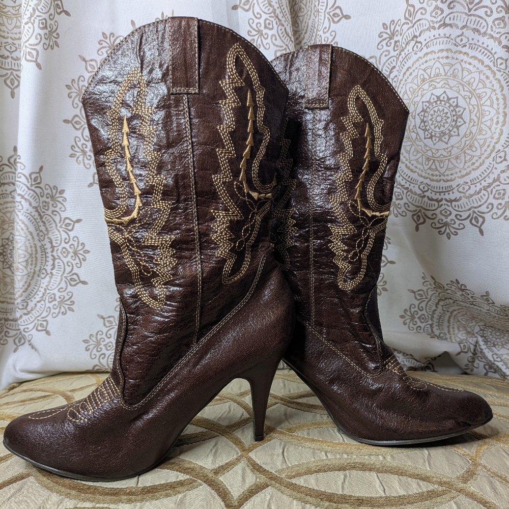 Ellie Women's Dark Brown Western Style Heeled Boots Gold Scroll Accent Size 8